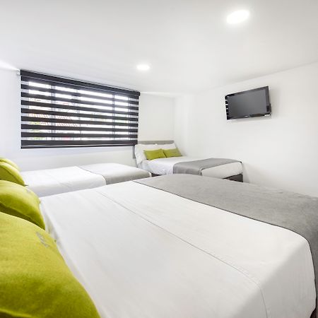 בוגוטה Ayenda 1024 Agora Inn Hotel מראה חיצוני תמונה