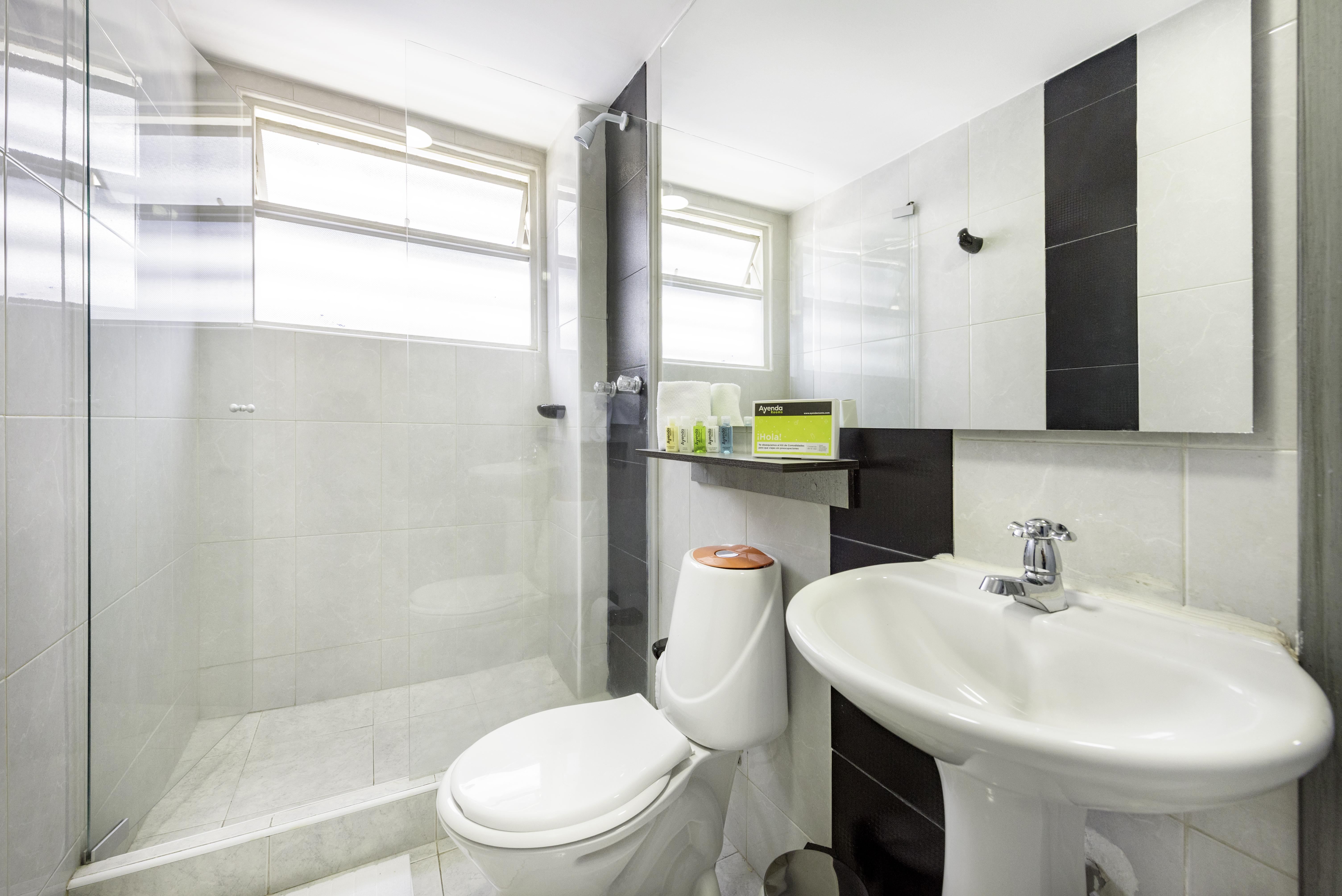 בוגוטה Ayenda 1024 Agora Inn Hotel מראה חיצוני תמונה